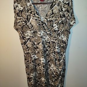 212 Collection White, Tan, Black Flower Woman's Dress. Size: Extra Large.